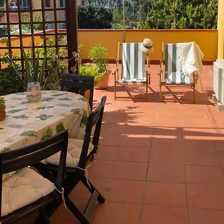 Lägenhet Casa Burano-terrazza Relax Tra Mare E Natura