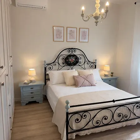 Casa Burano-terrazza Relax Tra Mare E Natura Apartment